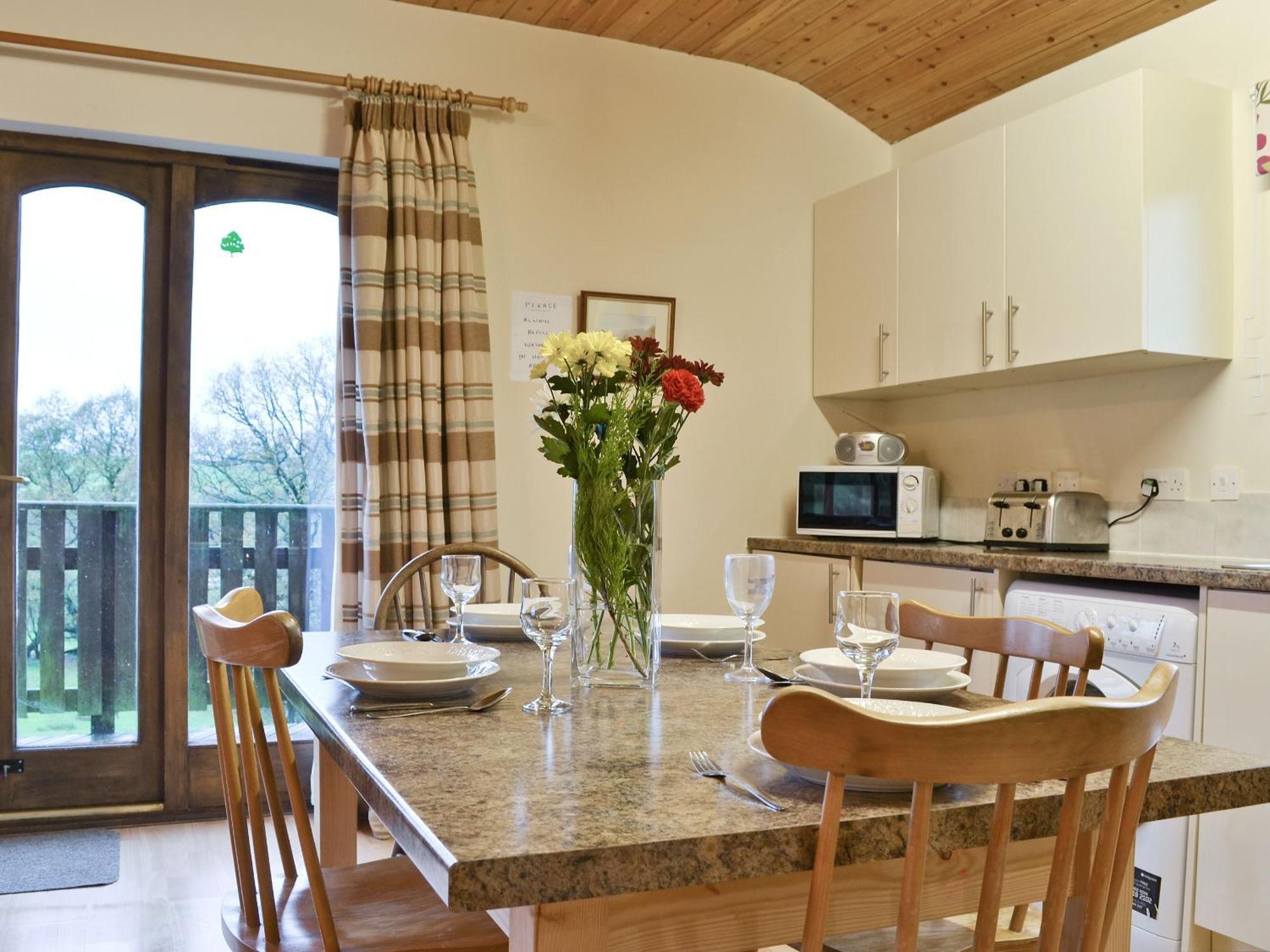 Woodside Lodge - Hw7520 Penybont Dış mekan fotoğraf
