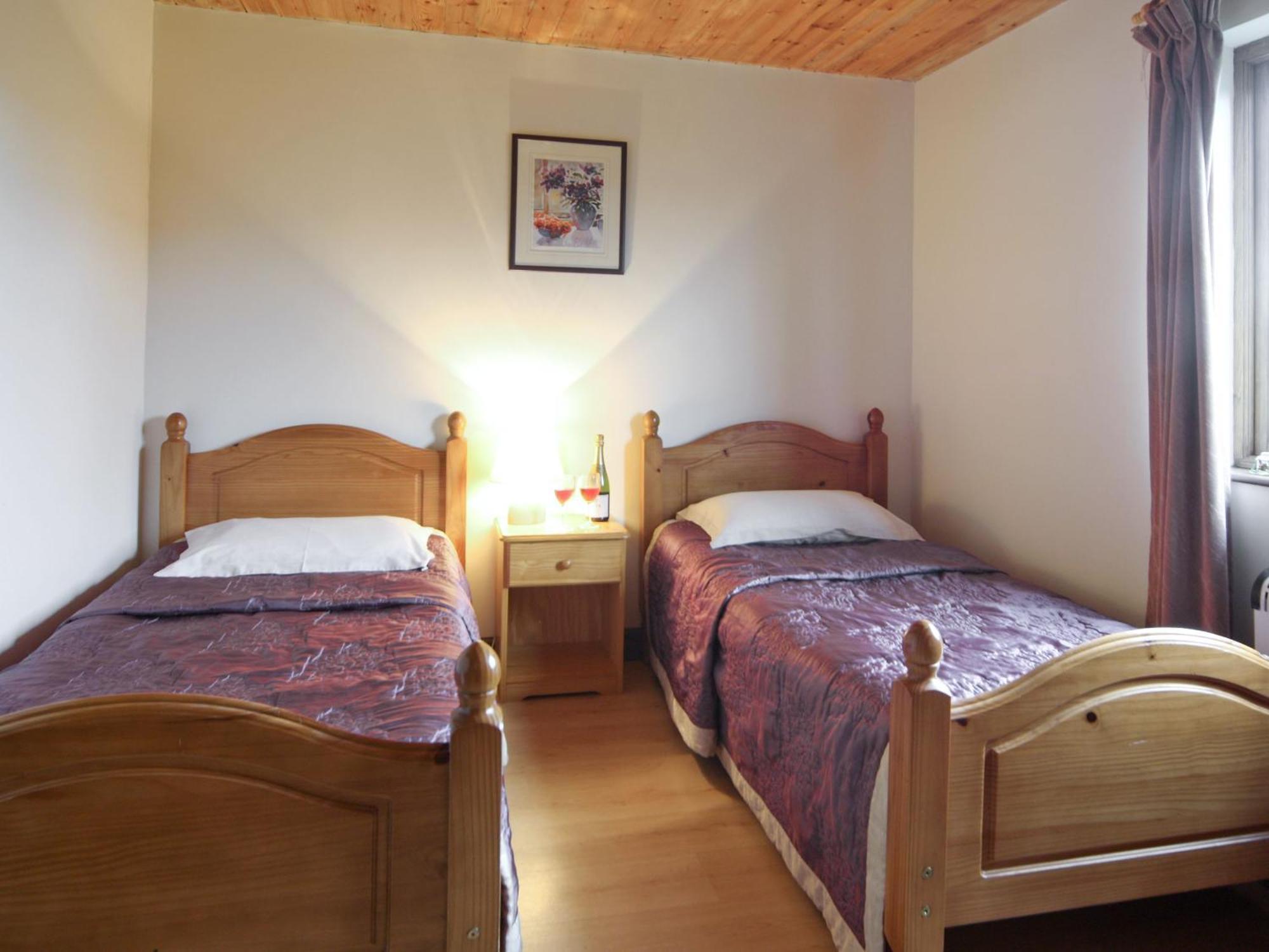 Woodside Lodge - Hw7520 Penybont Dış mekan fotoğraf