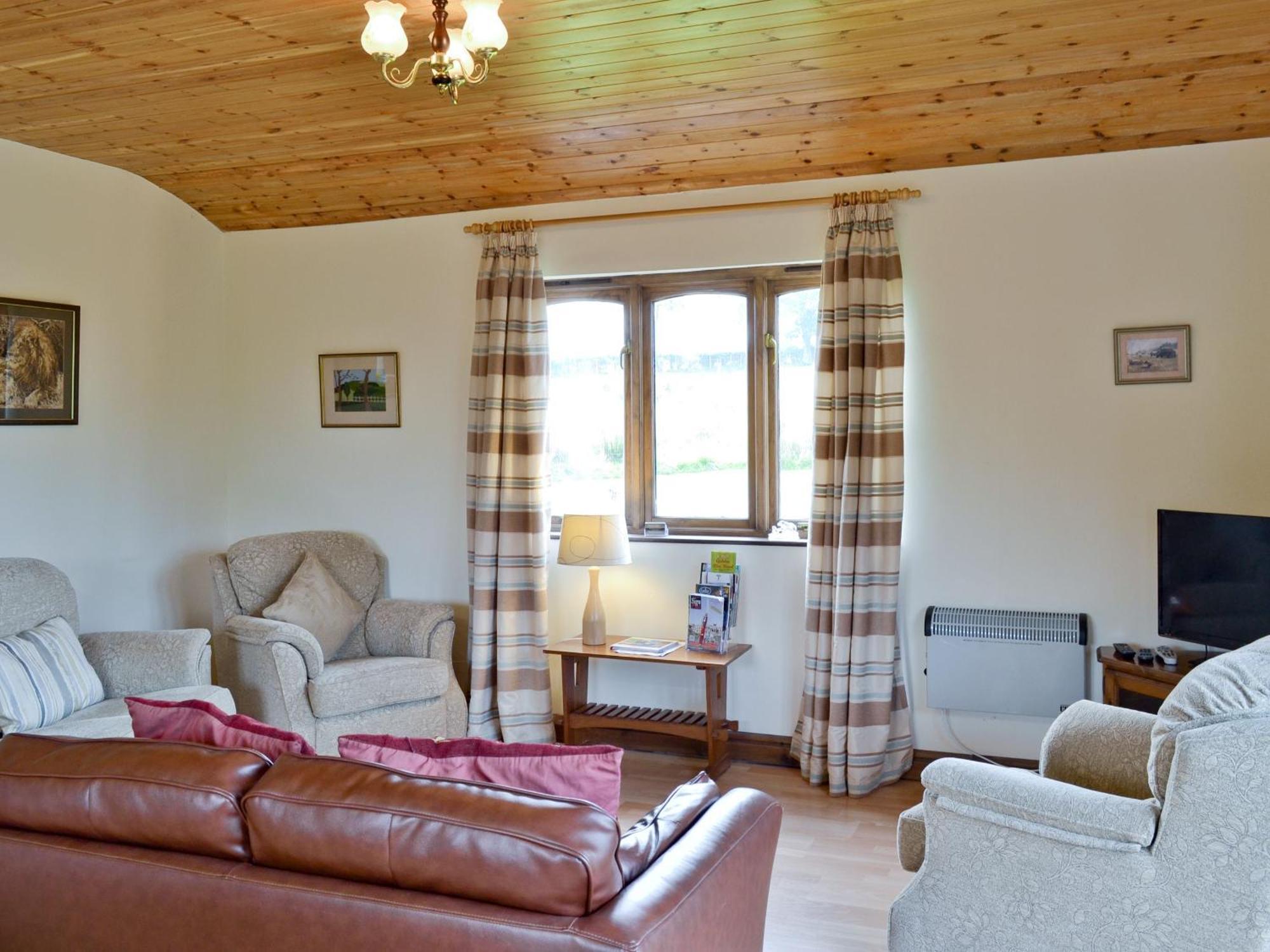 Woodside Lodge - Hw7520 Penybont Dış mekan fotoğraf