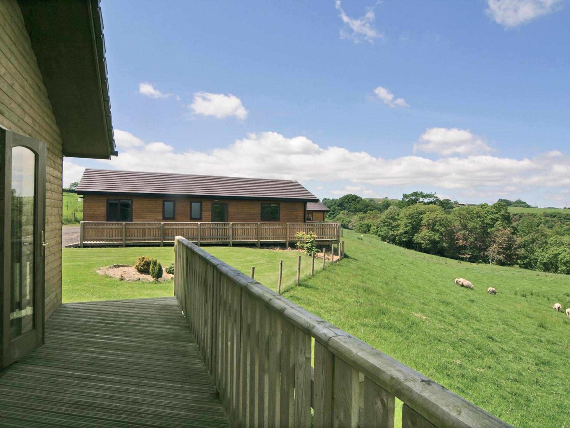 Woodside Lodge - Hw7520 Penybont Dış mekan fotoğraf